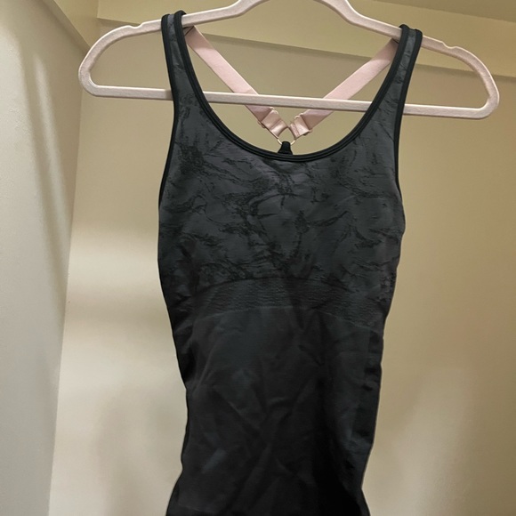 Fabletics Workout Tank - Picture 4 of 4